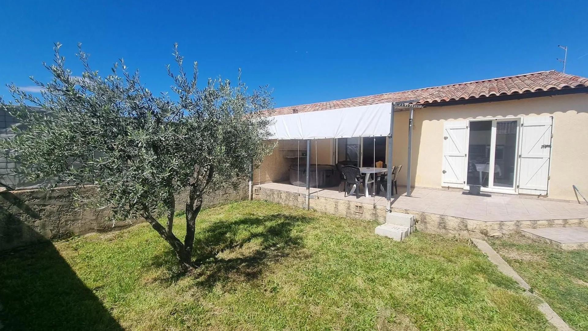 Maison Avec Jacuzzi Et Vue Sur Les Penitents Les Mees Holiday home